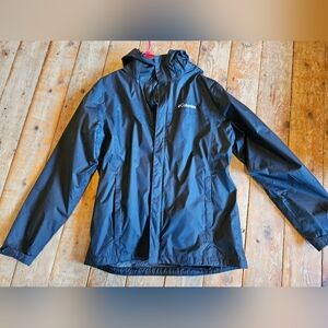 Columbia rain jacket/windbreaker